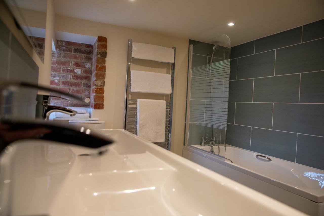 Rollestone Coach House Villa Shrewton Exterior photo